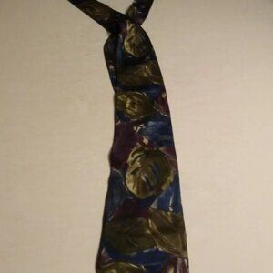 Hunter Haig classic men's tie; vintage; menswear; floral blue/green pattern
